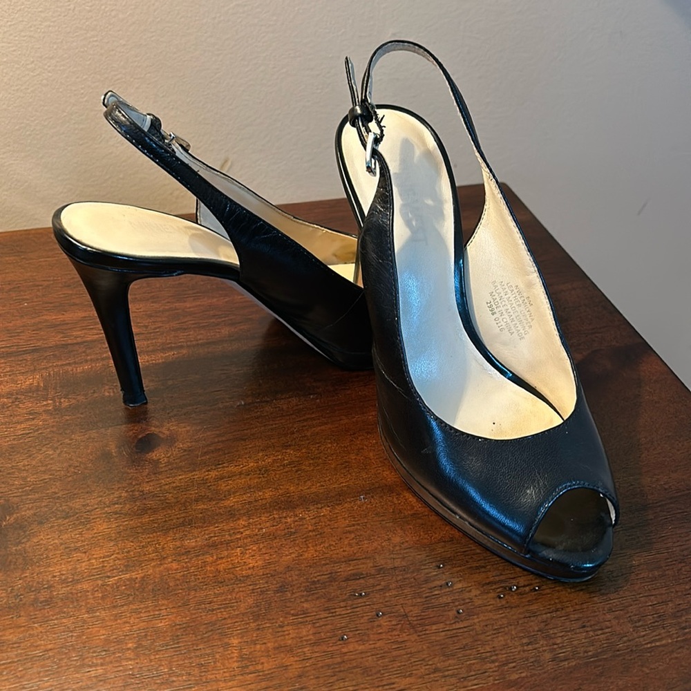 9 WEST PEEP TOE SLINGBACK HEELS